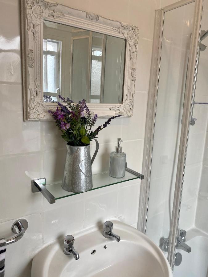 Beautiful 2 Bedroom Flat In Camden Apartament Londra